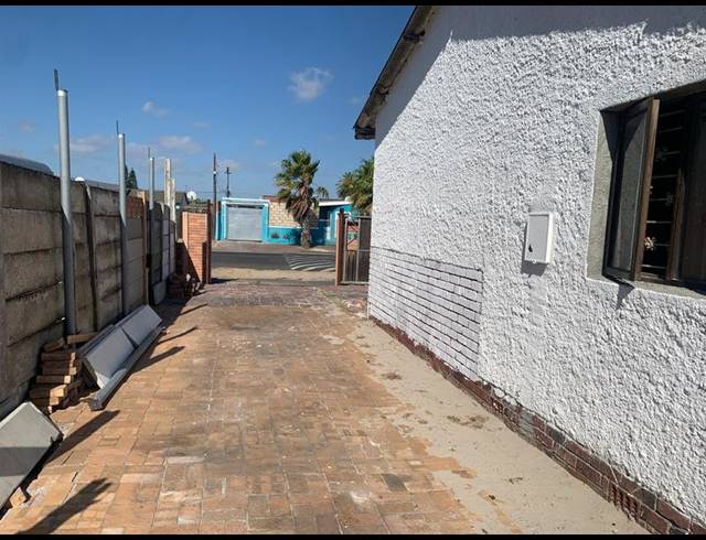 2 BEDROOM HOUSE FOR SALE IN FACTRETON